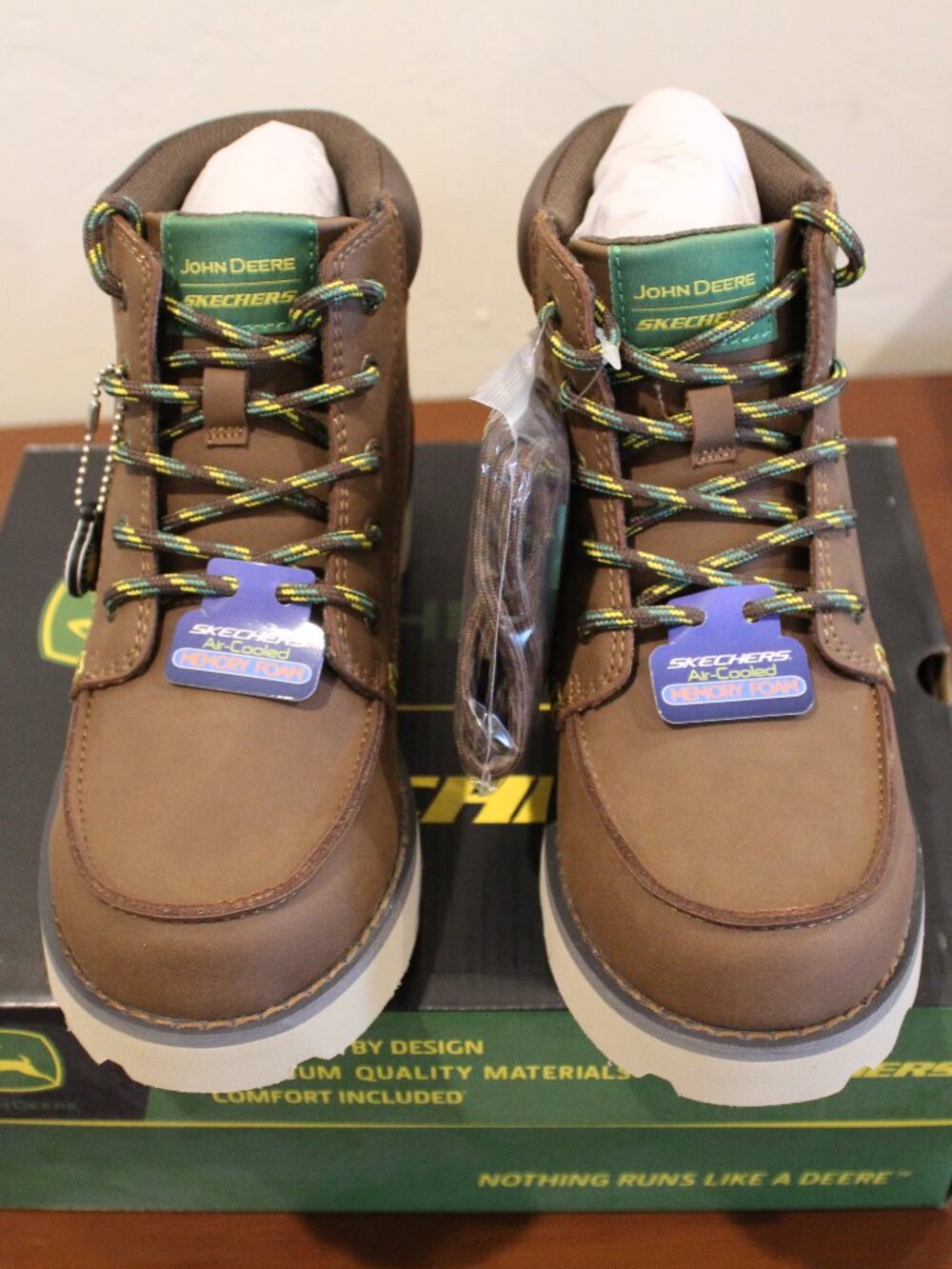 SKECHERS CASUAL POWER REACH RUGGED JD,  YOUTH SIZE 3.5  NEW IN BOX